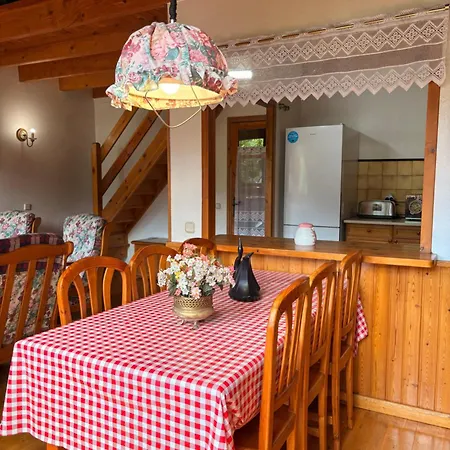 Chimenea Y Espacio Todos, Ideal Familias - Isard 2 Apartman