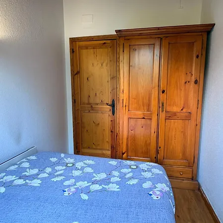 Apartmán Chimenea Y Espacio Todos, Ideal Familias - Isard 2 *