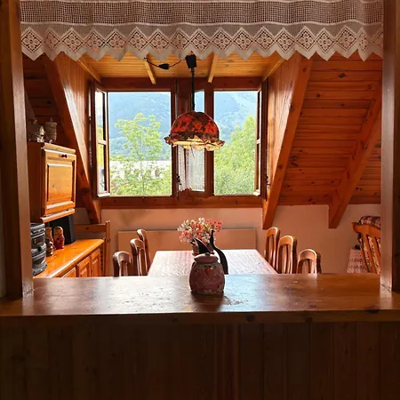 Apartmán Chimenea Y Espacio Todos, Ideal Familias - Isard 2 *